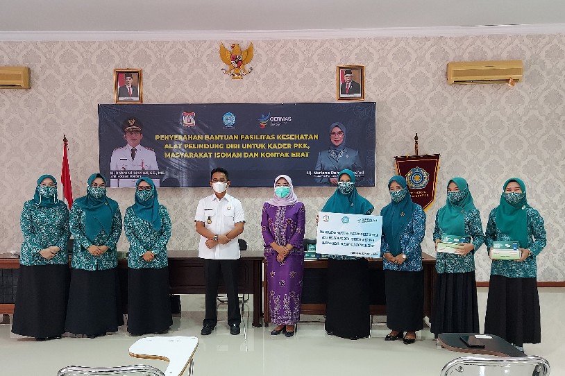 Dinkes dan Wali Kota Serahkan Bantuan APD untuk TP-PKK Kota Balikpapan