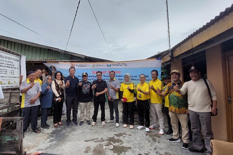 Wali Kota Resmikan Pemasangan Sambungan Gratis Air Bersih Bagi MBR di RT 36 Klandasan Ilir