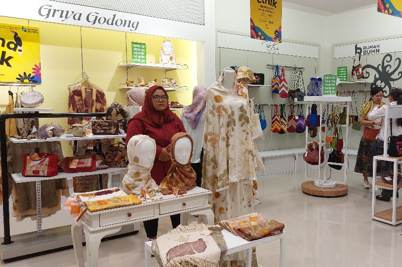 Sinergi Dinas Perdagangan dan Matahari Plaza Balikpapan, Dua UMKM Fesyen Lokal Berkesempatan Display Produk