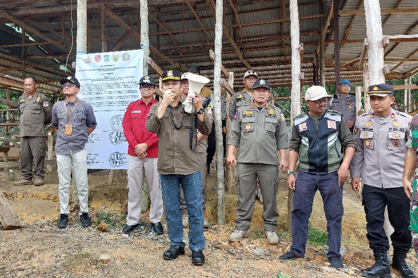 Pemkot Balikpapan dan TNI/Polri Bongkar Arena Judi Sabung Ayam di Kariangau