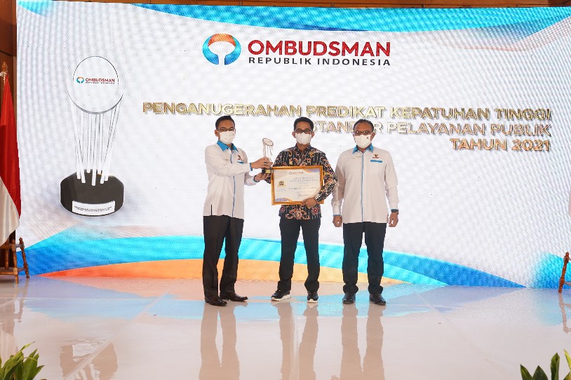 Balikpapan Raih Peringkat Pertama Anugerah Predikat Kepatuhan Tinggi Standar Pelayanan Publik Tahun 2021 Kategori Pemerintah Kota