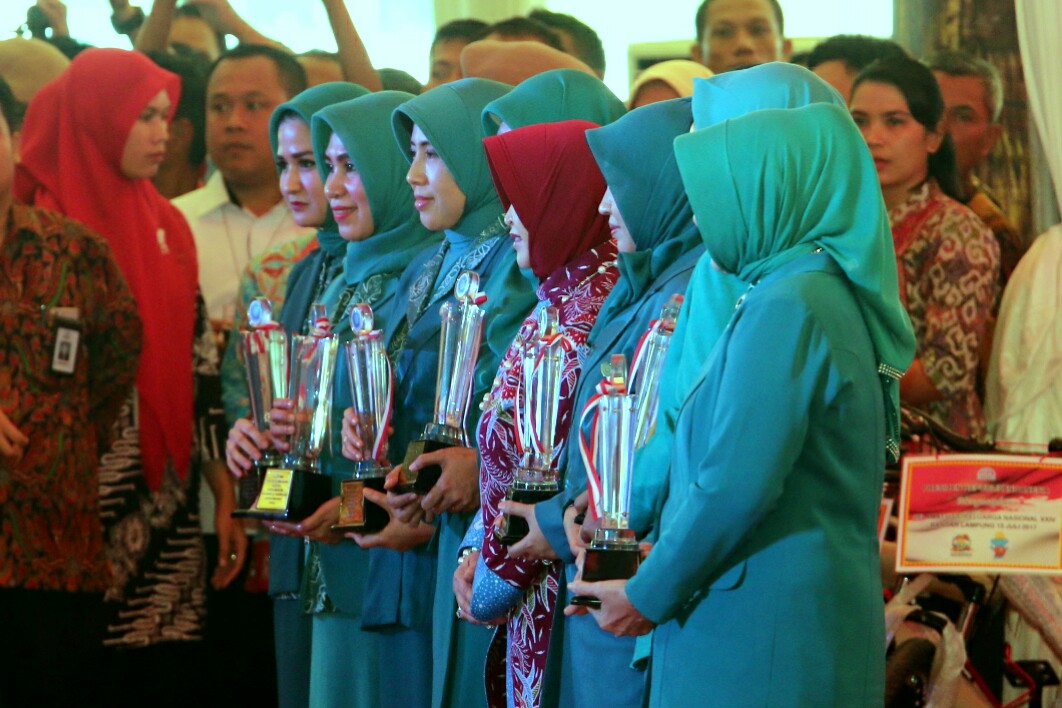 PKK Kota Balikpapan Raih Pakarti Utama I Lomba PKK KB-Kes