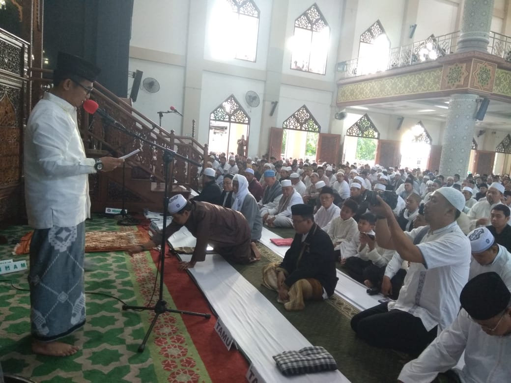 Salat Id Berlangsung Khidmat, Wali Kota Salat di Lapangan Merdeka, Wakil Wali Kota di  Masjid At Taqwa