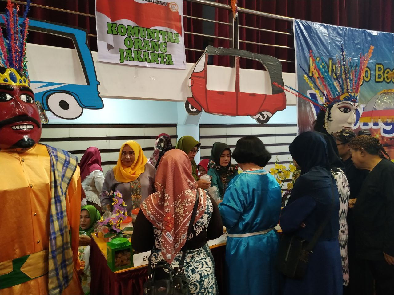  Warga Paguyuban Serbu Kuliner Daerah, di Parade Budaya Nusantara Kuliner dan Seni Tari 2019
