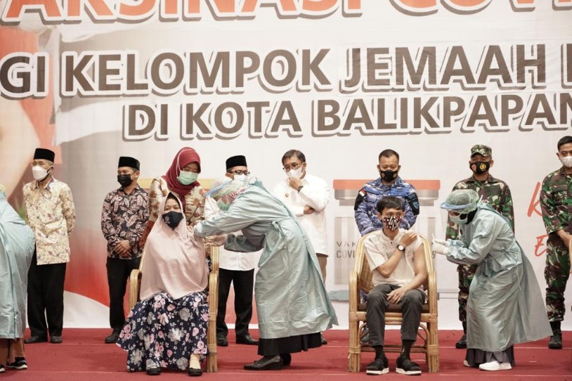 Calon Jamaah Haji Balikpapan Sudah Vaksin Covid-19 Dosis Pertama