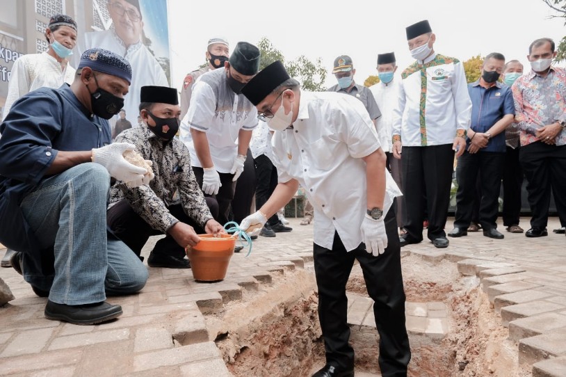 Hadir di Peletakan Batu Pertama Pembangunan Masjid Al Muhajirin, Wali Kota Pamit