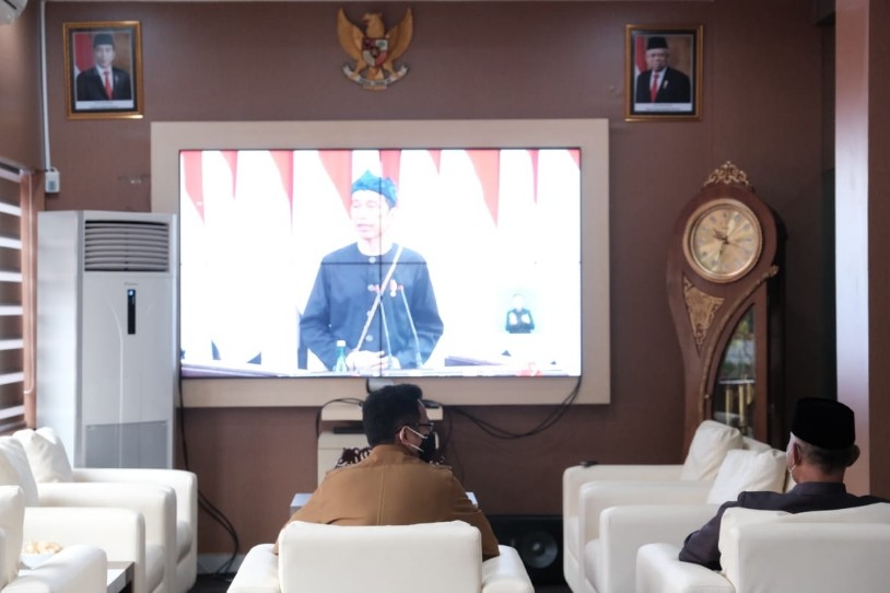 Ikuti Pidato Kenegaraan Presiden, Wali Kota Ajak Masyarakat Berjuang Lawan Pandemi