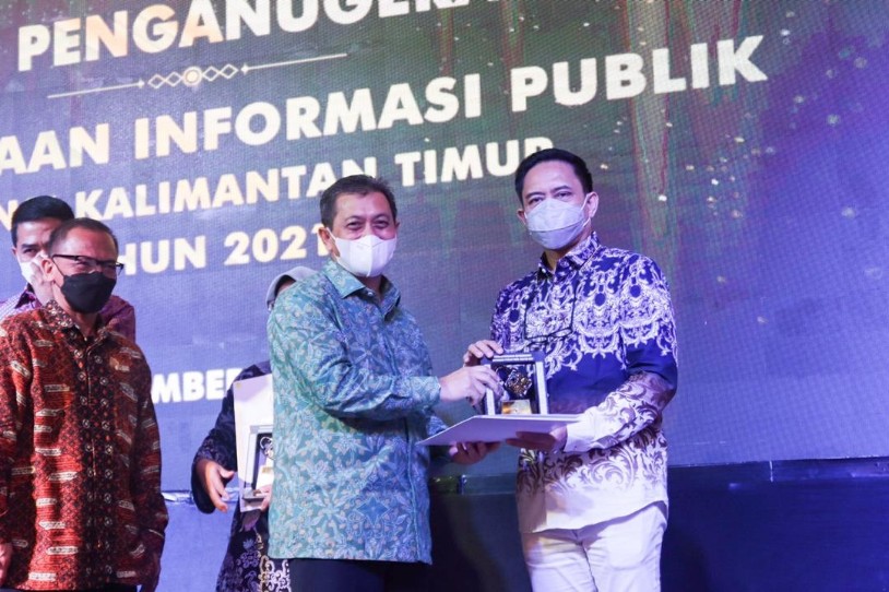 Pemkot Balikpapan Raih Peringkat III, Menuju Informatif di Anugerah Keterbukaan Informasi Publik Provinsi Kaltim