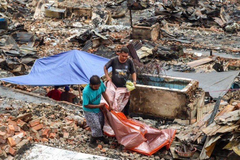 Bantuan untuk Korban Kebakaran Baru Ilir Disalurkan melalui Posko Wisma Patra