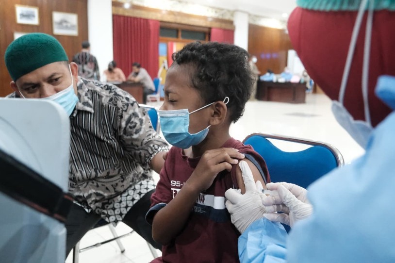 Dinkes Laksanakan Vaksinasi bagi Anak-Anak Keluarga Besar Pemkot Balikpapan