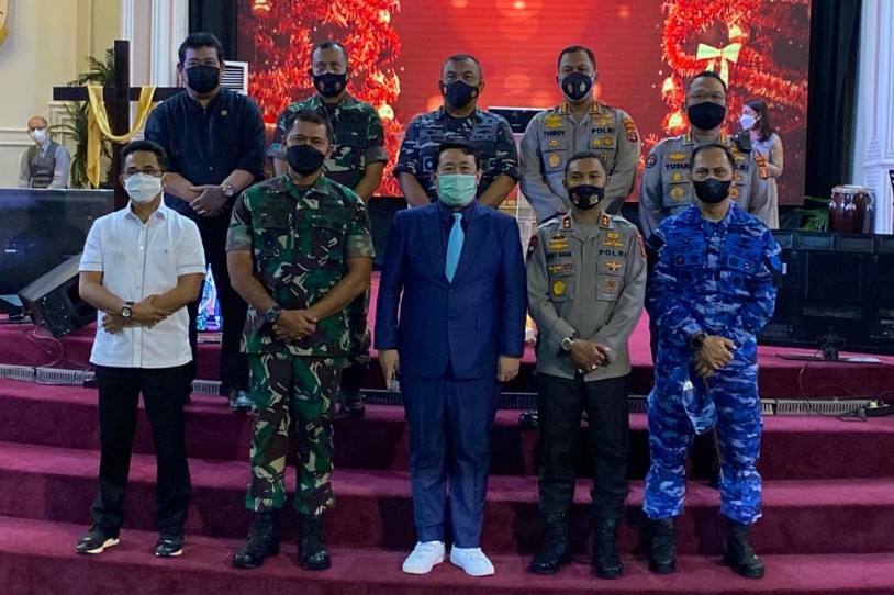 Wali Kota Rahmad Mas'ud Dampingi Kapolda dan Pangdam Monitoring Gereja pada Malam Natal