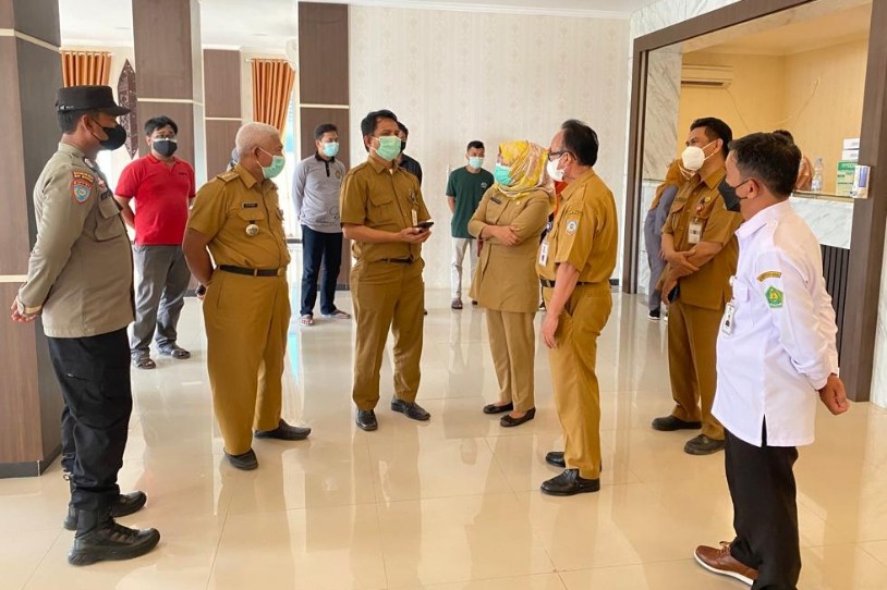 Embarkasi Haji Kembali Dimanfaatkan untuk Isolasi Tersentralistik