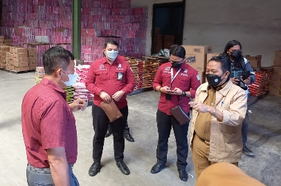 Dinas Perdagangan bersama KPPU dan Ombudsman Sidak Minyak Goreng ke Distributor
