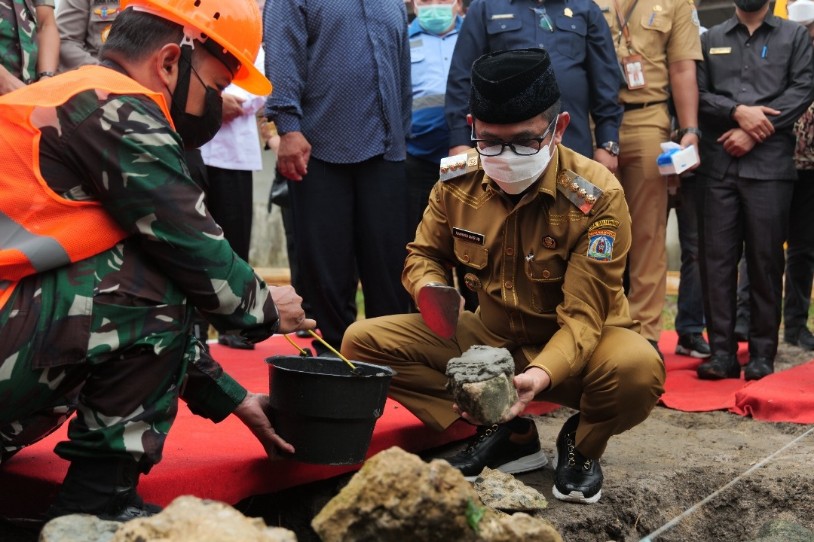 Wali Kota Hadiri Peletakan Batu Pertama Rumah Layak Huni Gubernur Kaltim di Lamaru