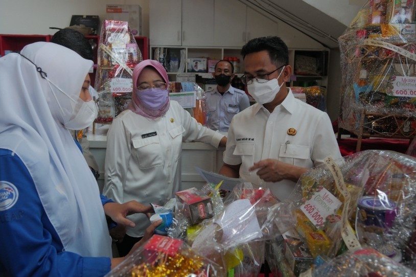 Wali Kota Balikpapan Sidak Parsel Jelang Natal dan Tahun Baru