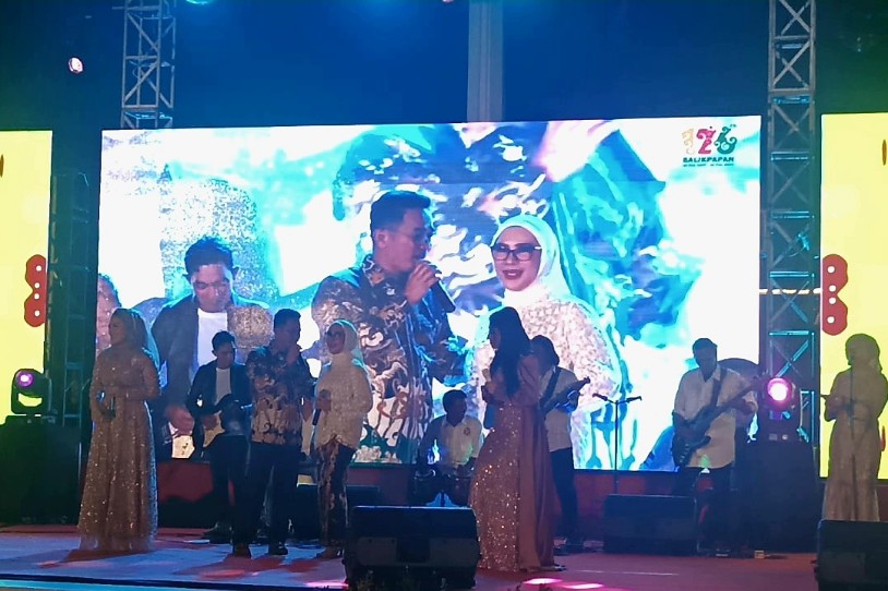 Meriah, Malam Tasyakuran HUT ke126 Kota Balikpapan Hadirkan Cici Paramida dan Siti KDI