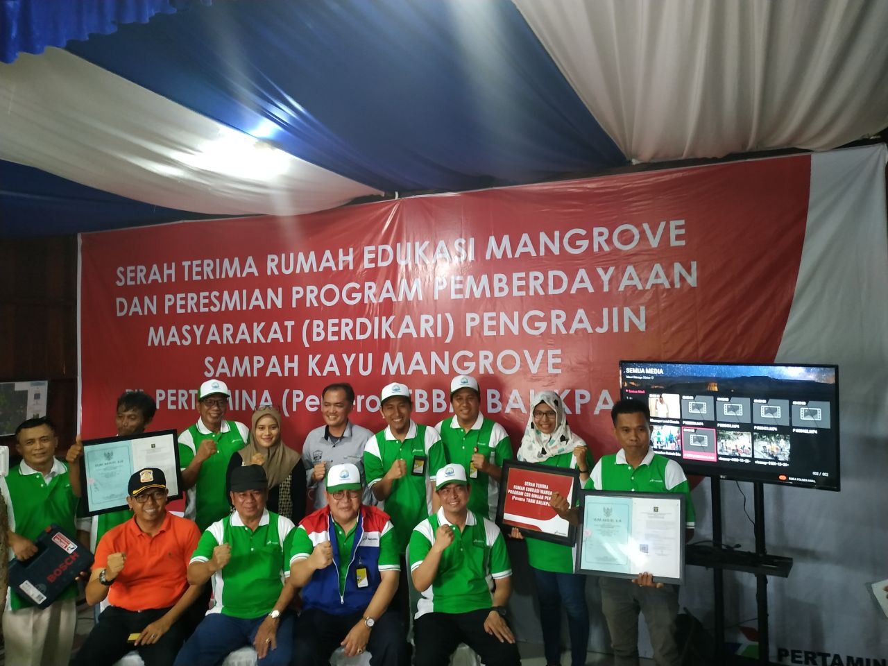 Pertamina Serahkan Rumah Edukasi Mangrove Margomulyo Kepada Pemkot Balikpapan