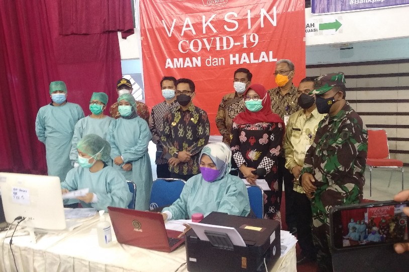 Wali Kota Tinjau Vaksin Guru, Tersisa 600 Orang yang Menunggu Giliran