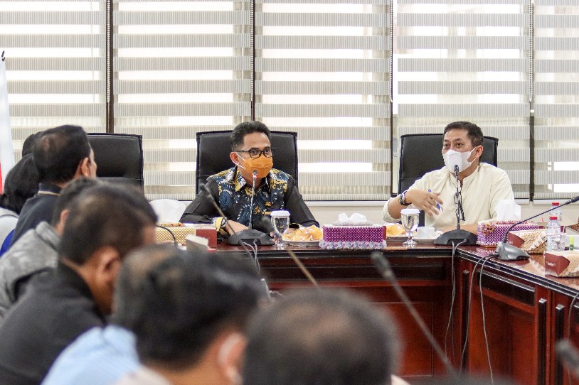 Wali Kota Pimpin Rapat, Bahas Lakalantas di Km 0 Muara Rapak