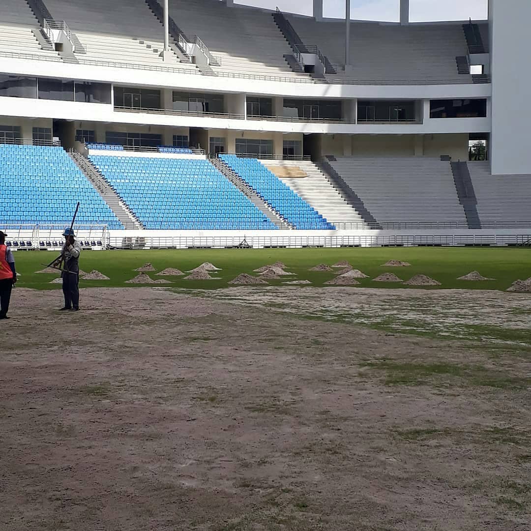 Bentuk Dukungan ke Persiba, Pemkot Balikpapan Perbaiki Rumput Stadion Batakan