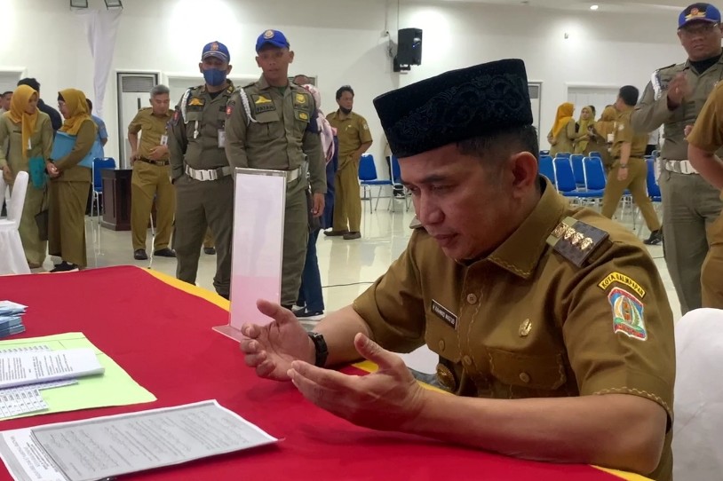 Wali Kota dan ASN Pemkot Balikpapan Bayar Zakat Melalui BAZNAS
