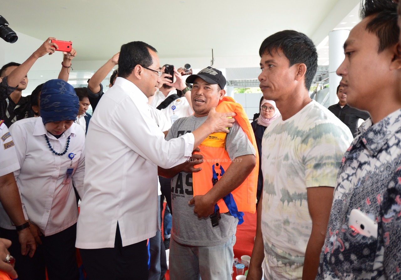 Kurangi Angka Kecelakaan Kapal, Menhub Minta Operator Disiplin Terapkan Aturan Keselamatan