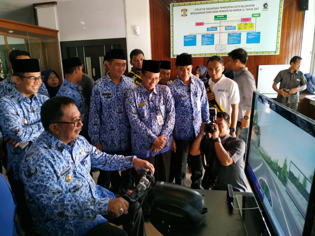 Duta K3 Kampanyekan Langsung Penggunaan Apar dan Safety Riding